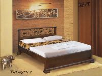 деревянная кровать Бажена